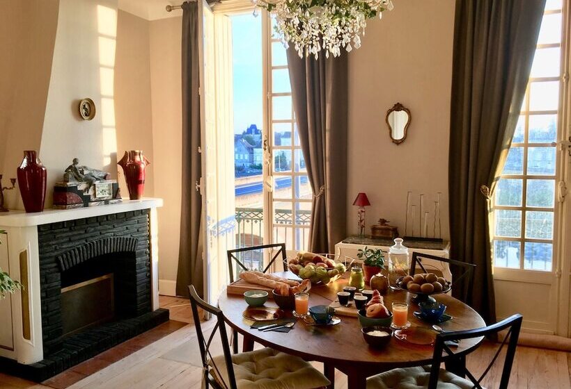 تختخواب و صبحانه Maison Raphaël Kafka