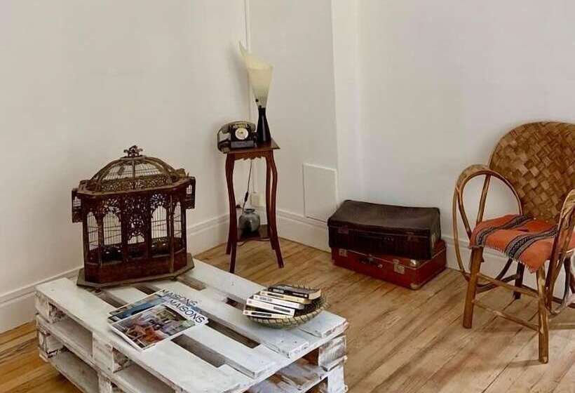 تختخواب و صبحانه Maison Raphaël Kafka