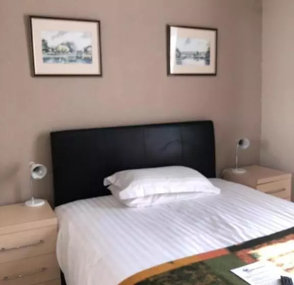 Hotelli The Hunt Lodge