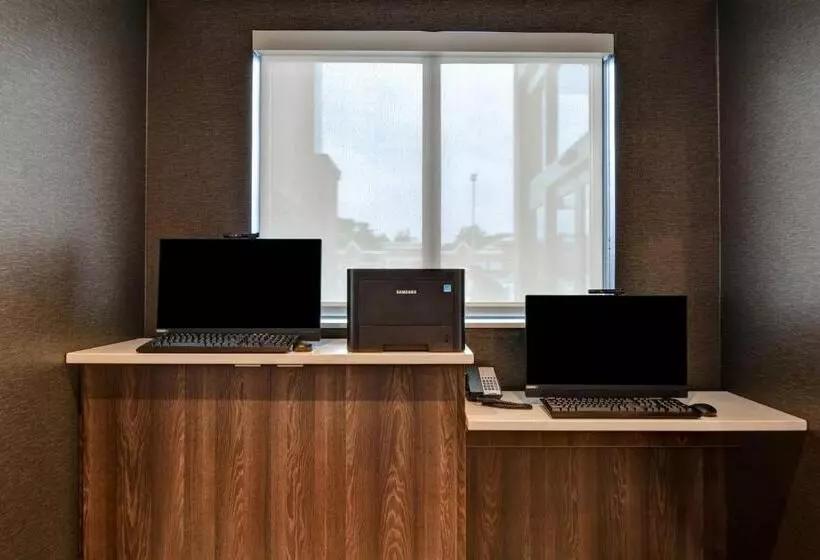 Residence Inn By Marriott Cleveland Airport/middleburg Heights