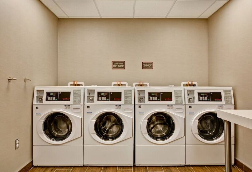 Residence Inn By Marriott Cleveland Airport/middleburg Heights