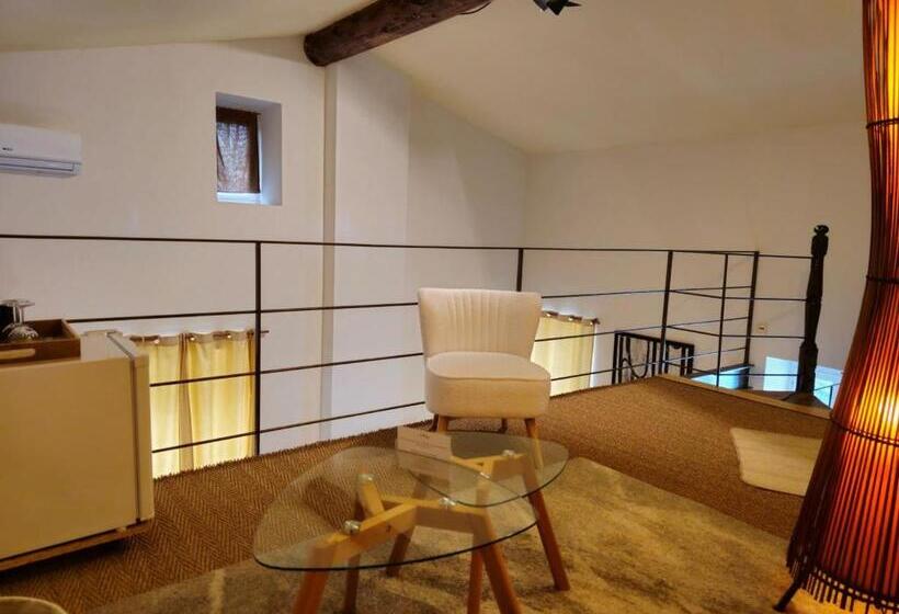 مبيت وإفطار Ancien Mas Du Moulin