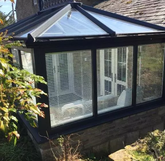 تختخواب و صبحانه The Snug @ Corry Cottage