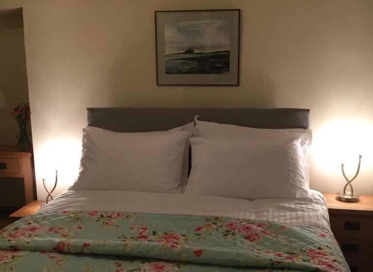 تختخواب و صبحانه The Snug @ Corry Cottage