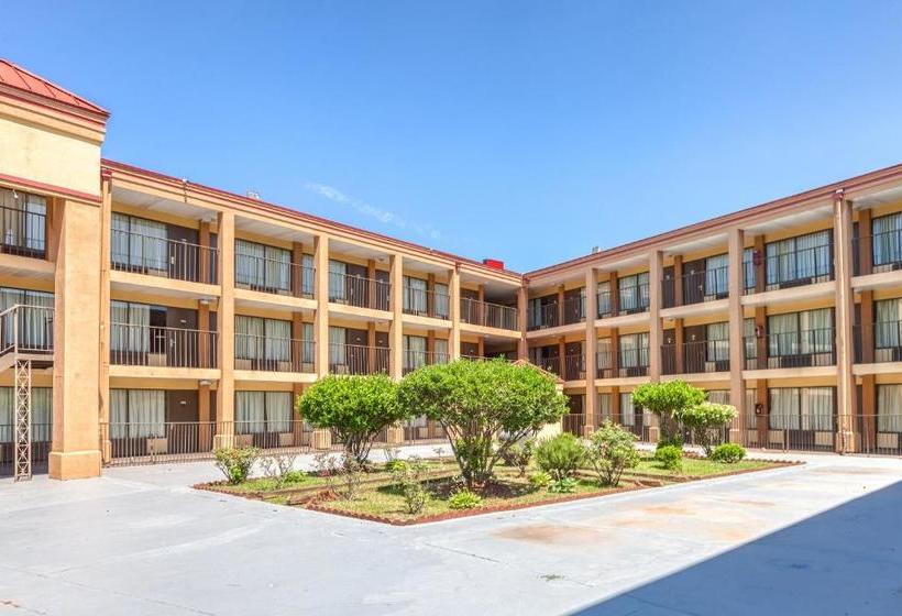 Hotel Decatur I-20 East & Wesley Club Dr