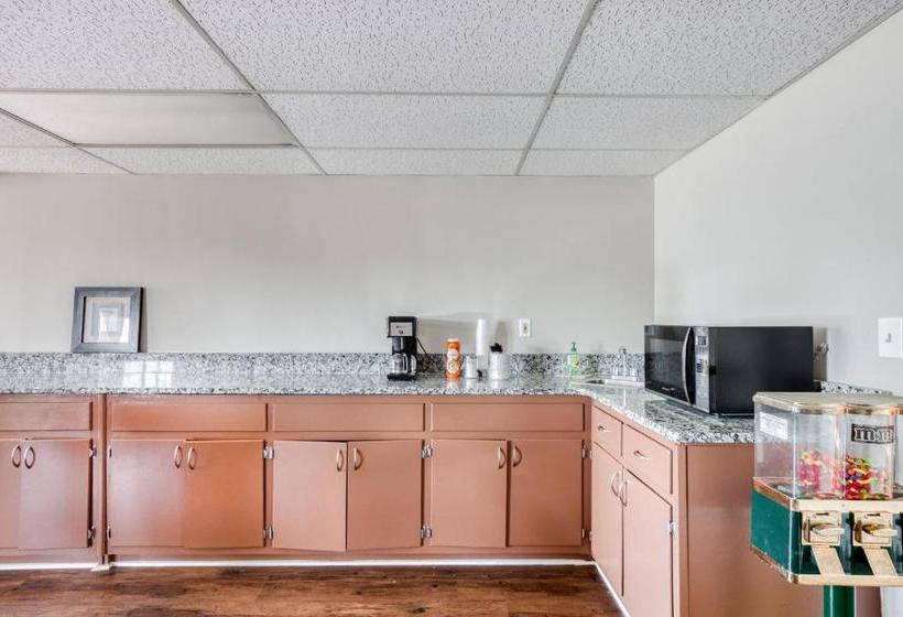 Hotel Decatur I-20 East & Wesley Club Dr