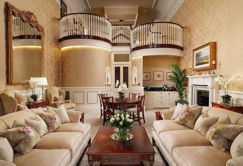 ホテル Grantley Hall