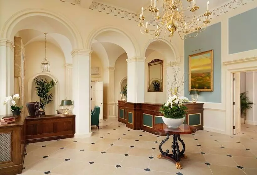 ホテル Grantley Hall