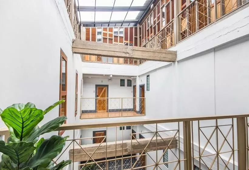 ホテル Mimi And Jim Coliving Space