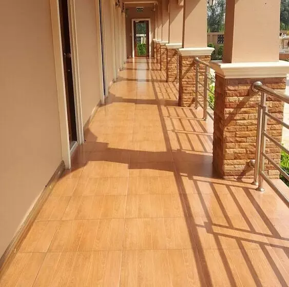 هتل Siri Apartment