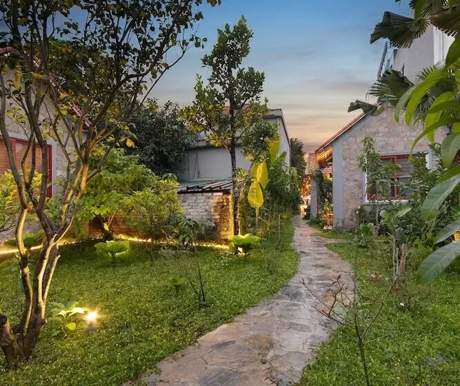 Tam Coc Holiday Hotel & Villa