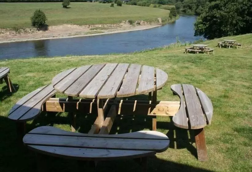 هتل The Corbet Arms