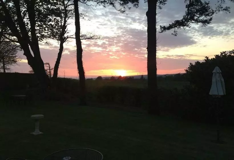 Majatalo The Spinney Country Guest House