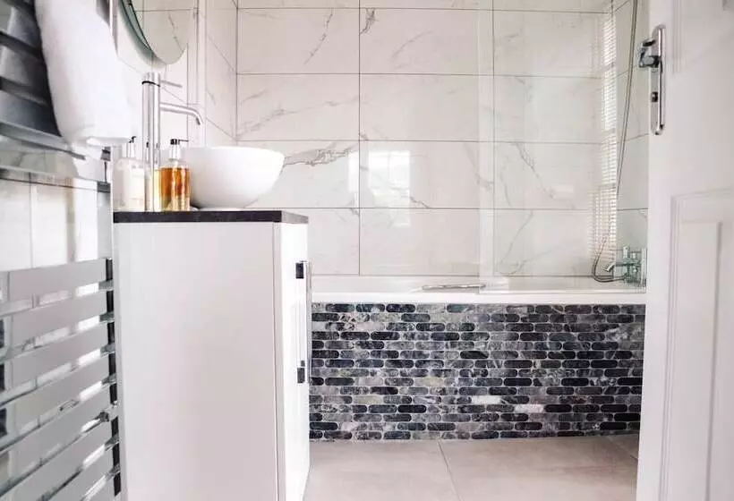 Aamiaismajoitus (B&B) Arosfa Harbourside Guesthouse