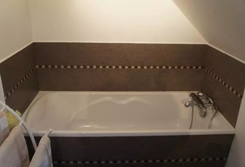 Aamiaismajoitus (B&B) Chambre D Hôtes L Imprevu