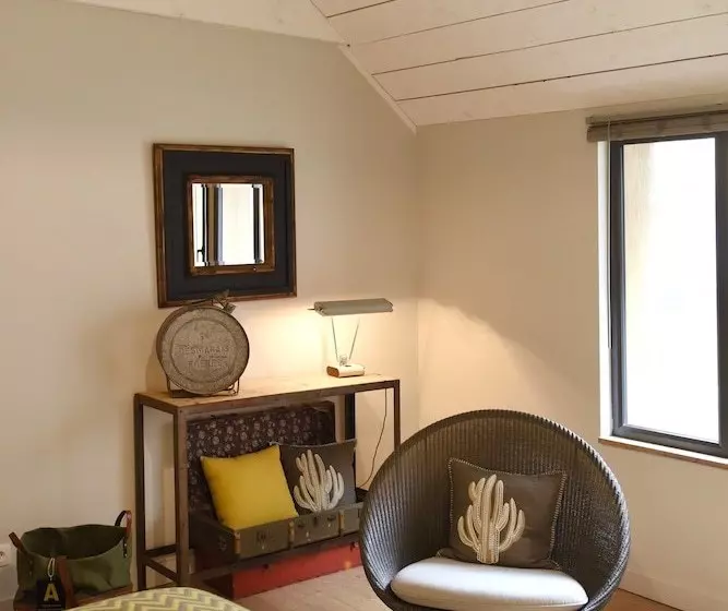 Aamiaismajoitus (B&B) L'atelier De K Lou