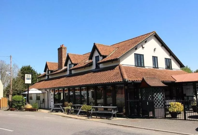 Hostelli The Crown Lodge & Restaurant