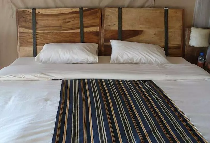 هتل Robanda Safari Camp