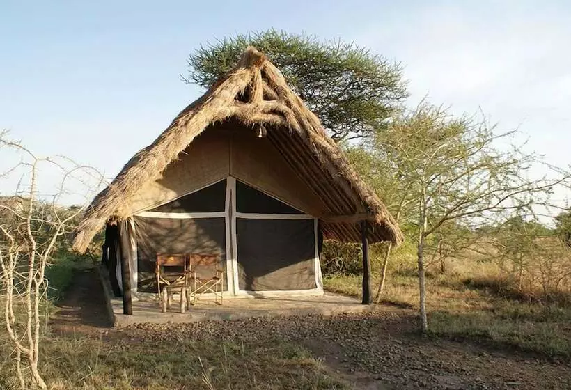 هتل Robanda Safari Camp