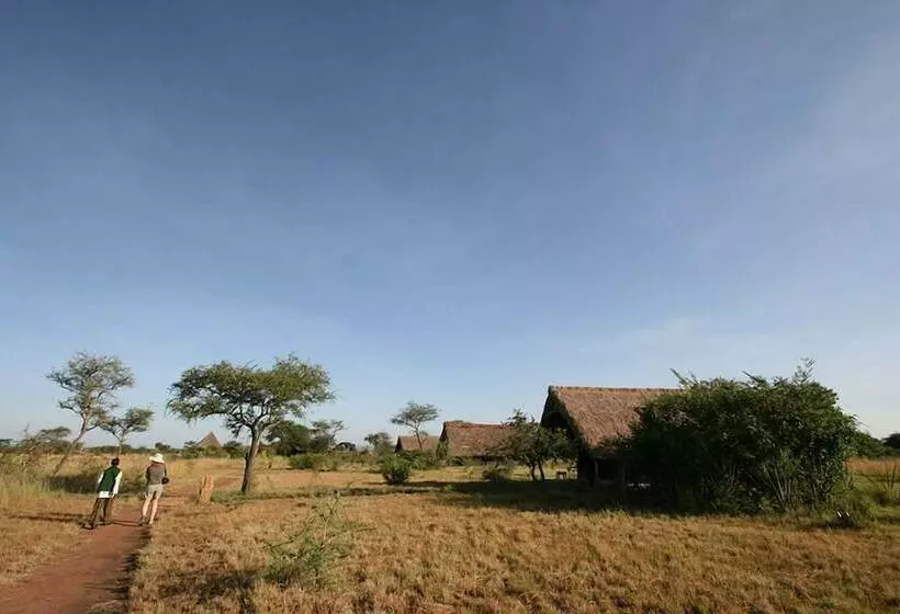 هتل Robanda Safari Camp