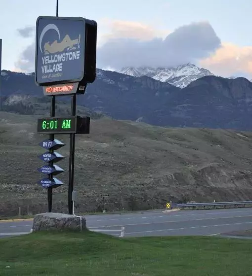 هتل Yellowstone Village Inn And Suites