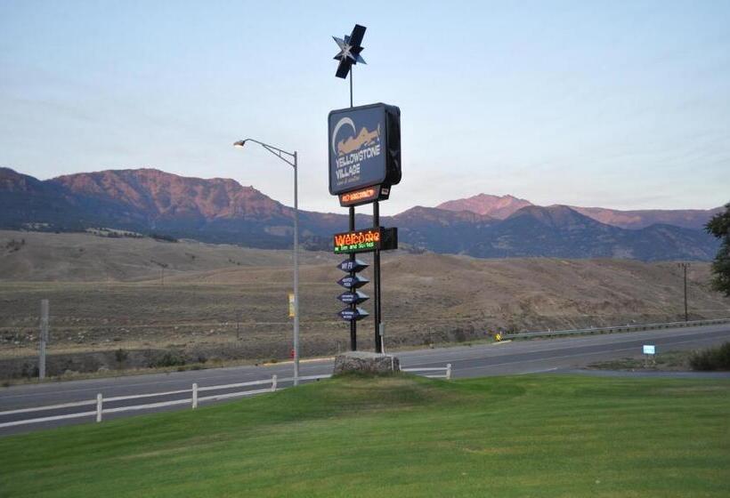 בית מלון כפרי Yellowstone Village Inn And Suites