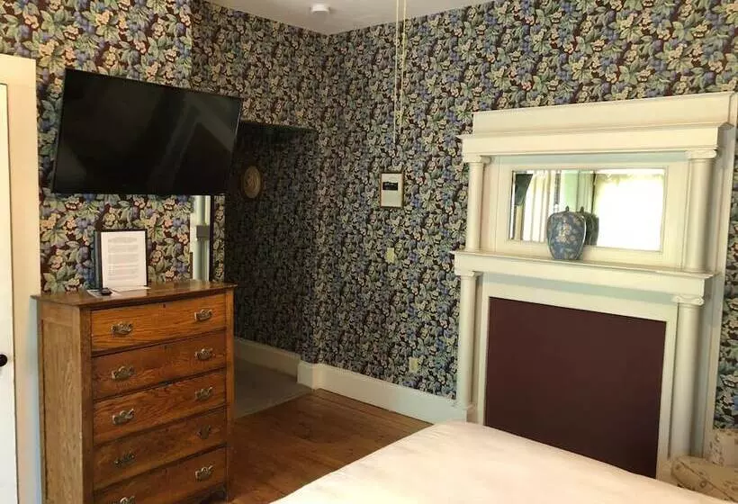 پانسیون Central House Inn