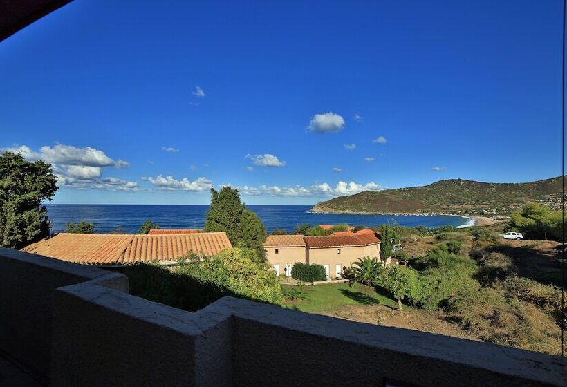 אתר נופש Paese Di Lava, Grand Ajaccio