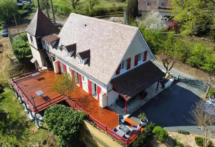 ベッドアンドブレックファースト La Bayardine