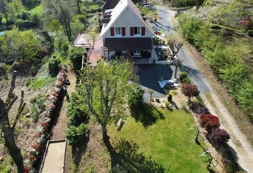 ベッドアンドブレックファースト La Bayardine