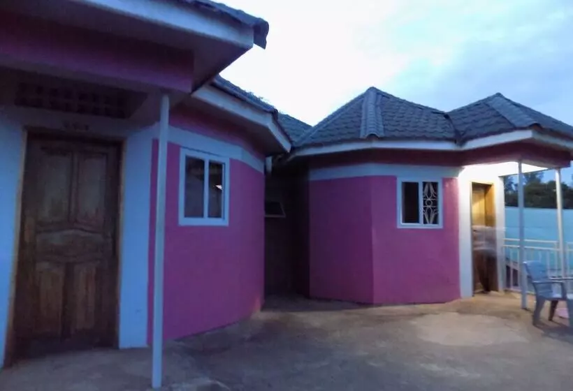 تختخواب و صبحانه R & R Gardens