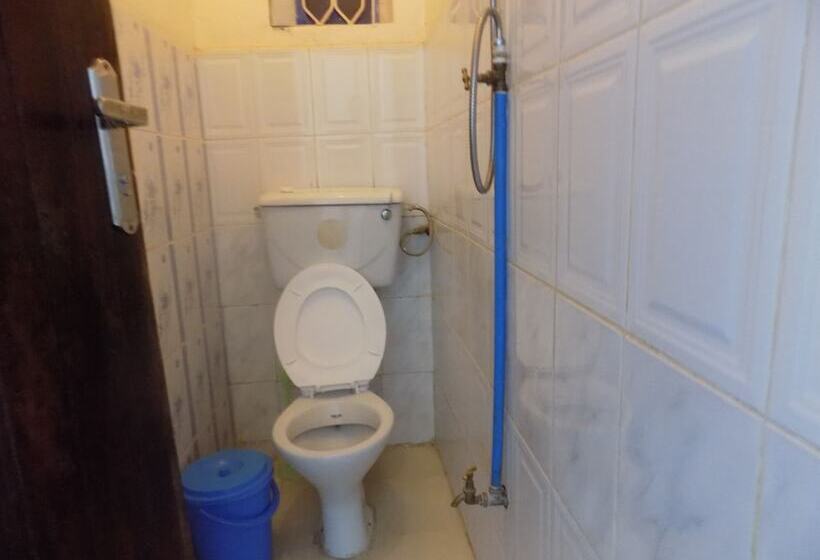 ベッドアンドブレックファースト R & R Gardens