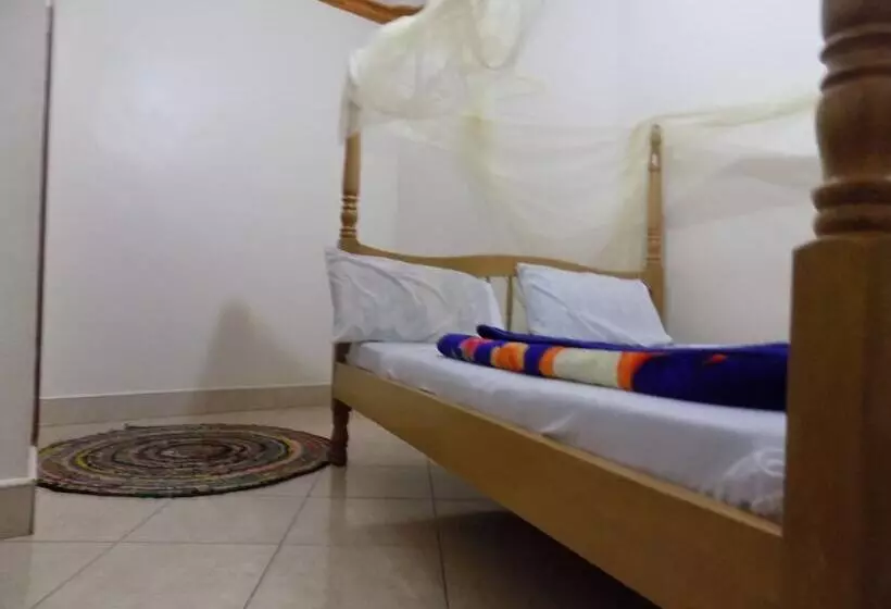 تختخواب و صبحانه R & R Gardens