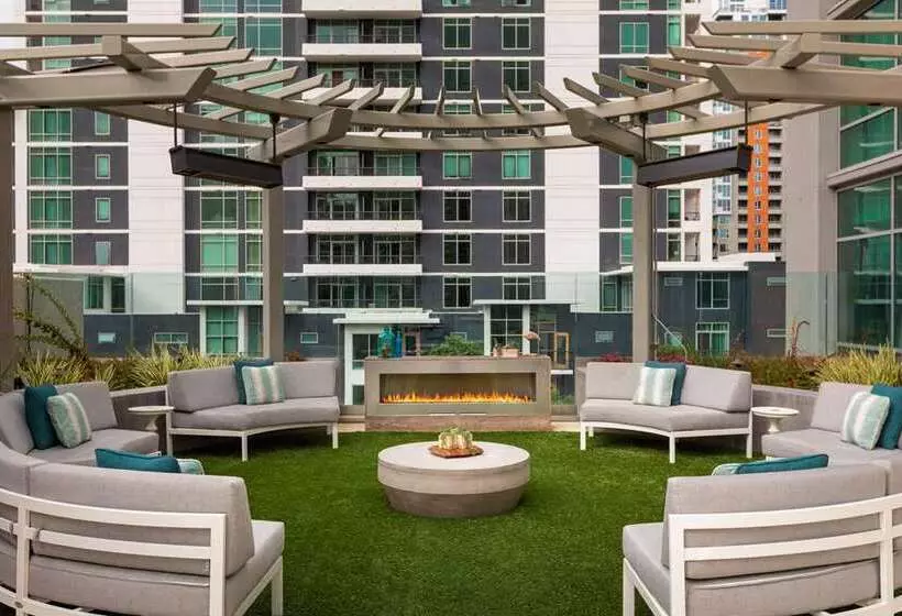 Carte Hotel San Diego Downtown, Curio Collection By Hilton