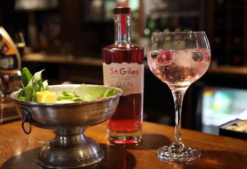 Hostal Recruiting Sergeant