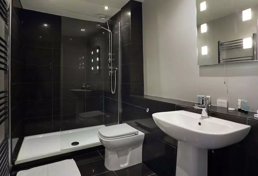 Hostal Recruiting Sergeant