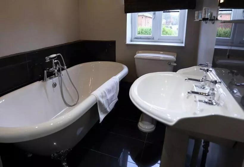 Hostal Recruiting Sergeant