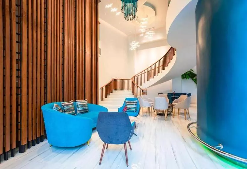 Hotelli Centara Sonrisa Residences & Suites Sriracha