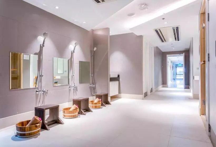 Hotelli Centara Sonrisa Residences & Suites Sriracha
