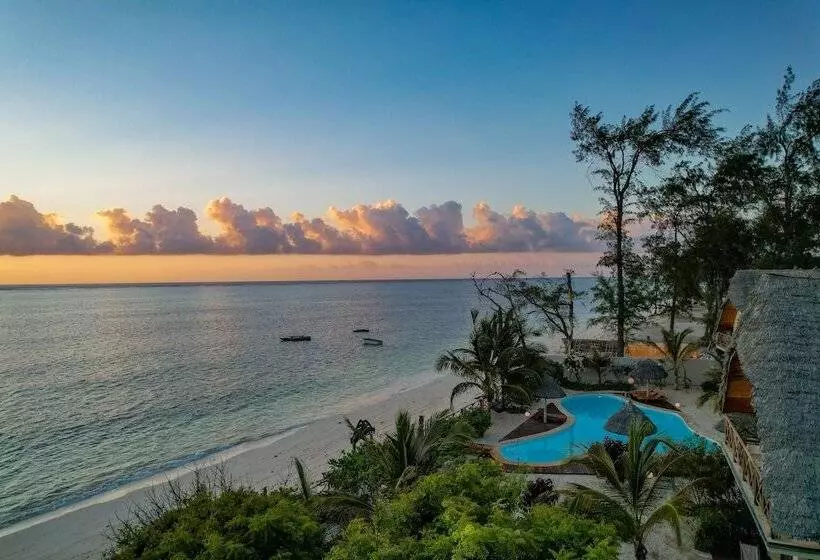 ホテル Clove Island Villas & Spa