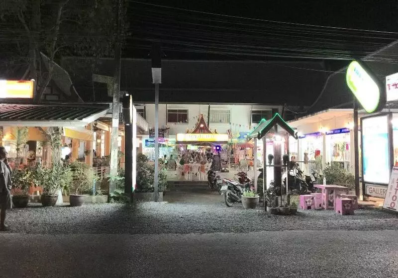 ホテル Merlin Plaza Apartments