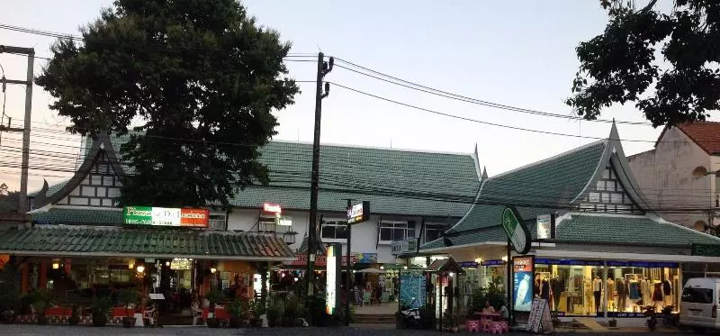 ホテル Merlin Plaza Apartments