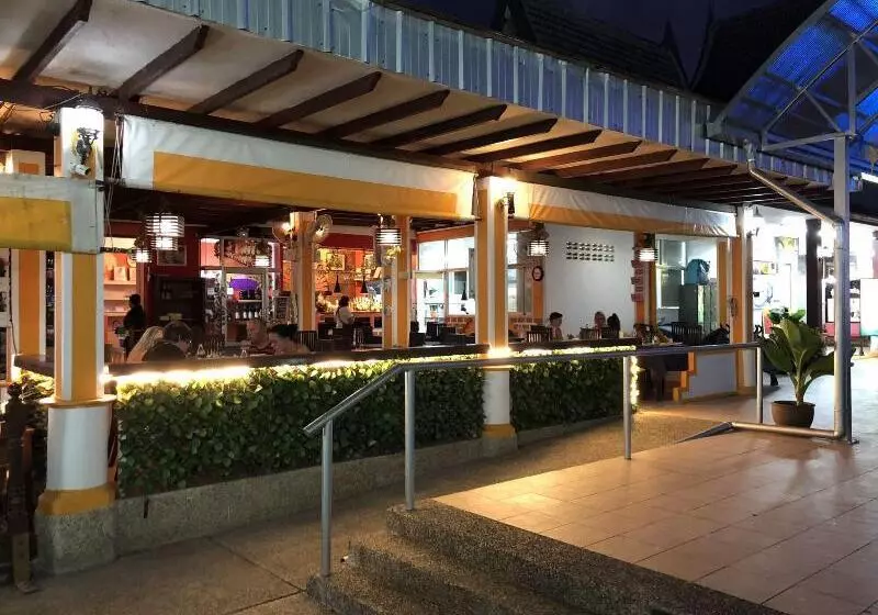 ホテル Merlin Plaza Apartments