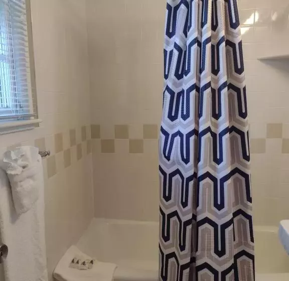 Hotelli The Lodge At West River