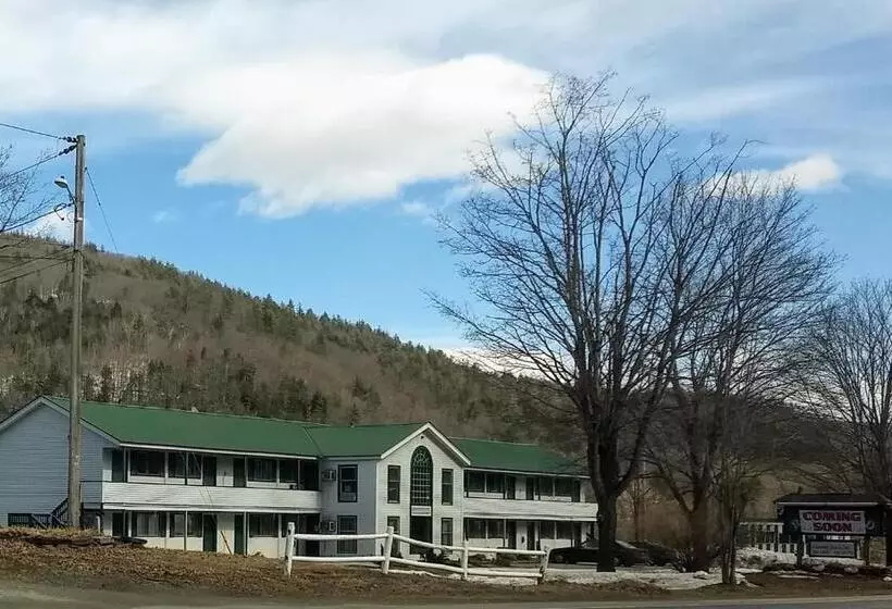 Hotelli The Lodge At West River