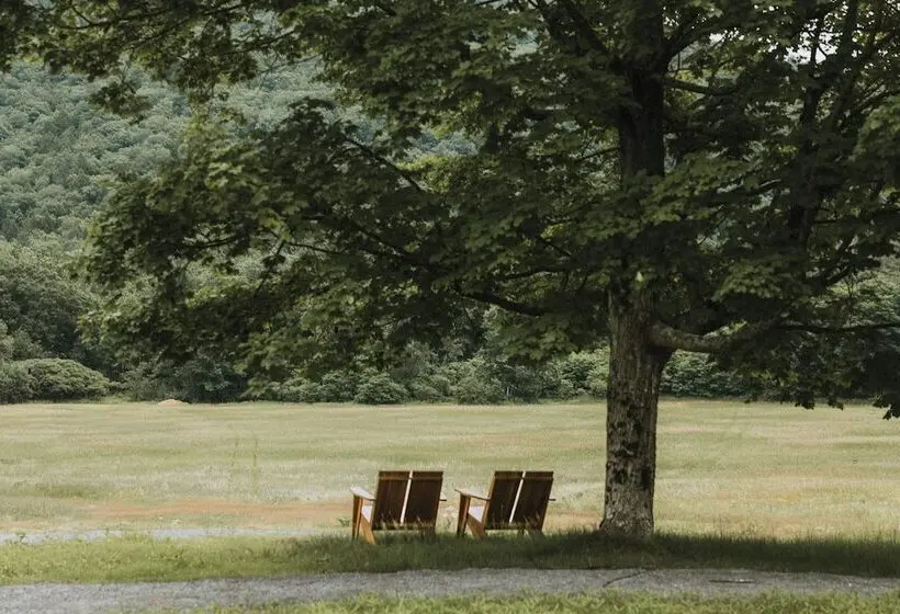ホテル The Lodge At West River