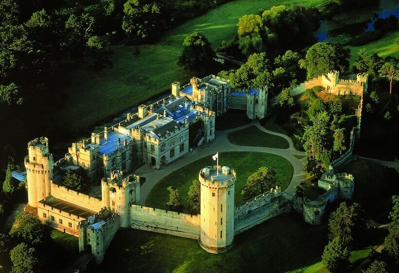Warwick Castle Hotel And Knight S Village