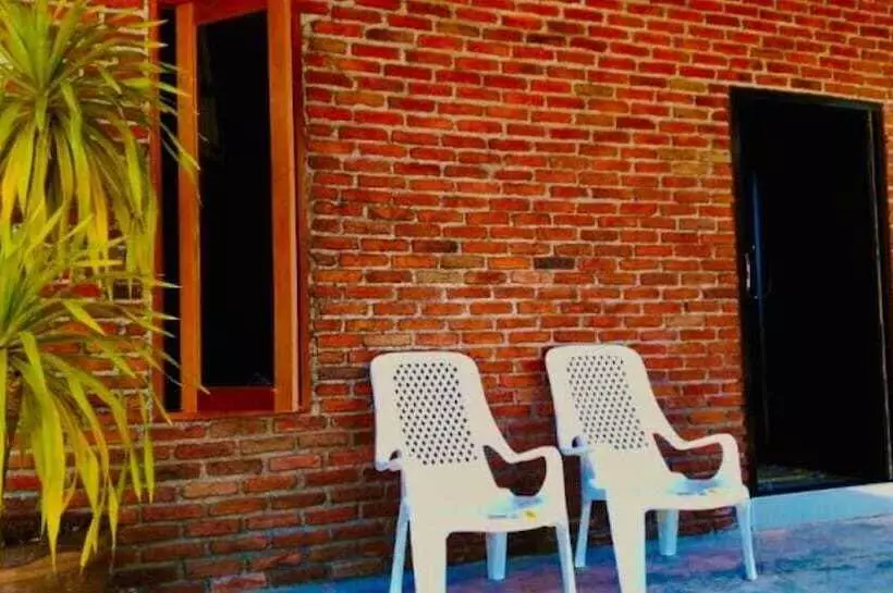 Koh Jum Hostel