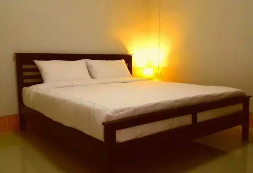 Koh Jum Hostel