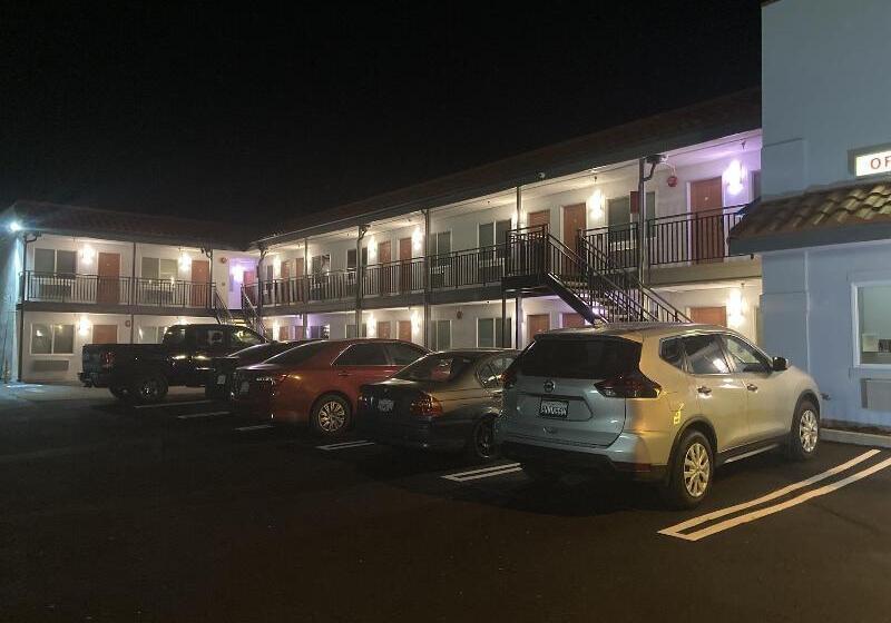 汽车旅馆 Pasadena Lodge